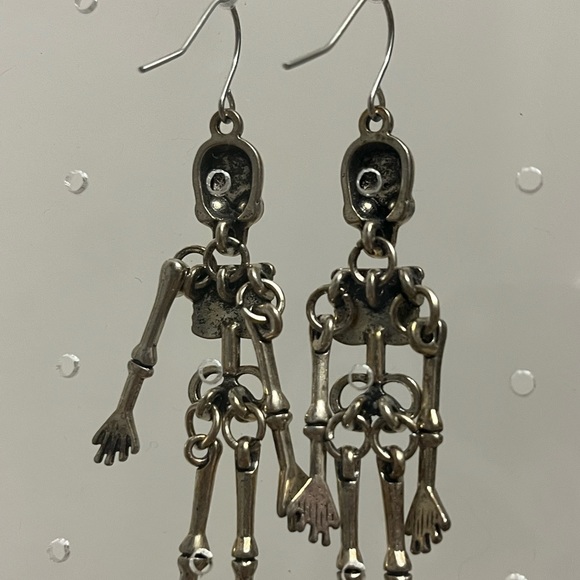 Dangle Skeleton earrings - Picture 4 of 4